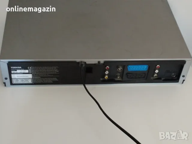 (ВИДЕО) Видеорекордер комбо TOSHIBA VHS, снимка 8 - Плейъри, домашно кино, прожектори - 56126393