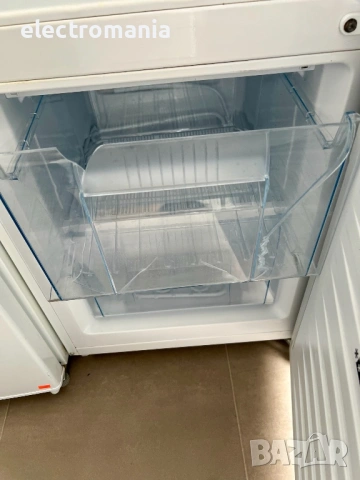 хладилник с фризер Amica KGC15437W, снимка 7 - Хладилници - 53189734