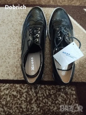 Нови дамски обувки 