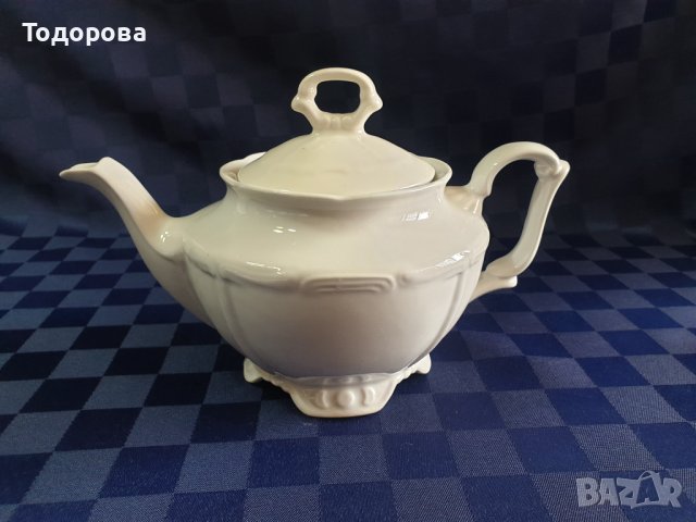 Бароков порцеланов български чайник- Сталин- Видин - 1956 г.