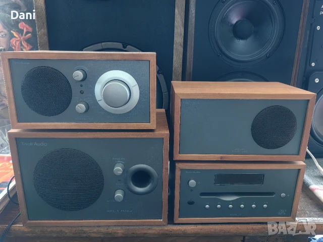 Дизайнерска аудио система Tivoli Audio/Henry Kloss /Model Two, снимка 3 - Аудиосистеми - 48801725