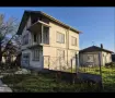 Масивна къща в село Бръшлен, снимка 1
