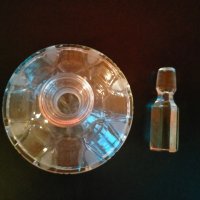 Кристална бутилка за парфюм , снимка 3 - Антикварни и старинни предмети - 39487637