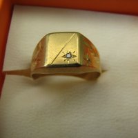 Златен пръстен с диамант брилянт, снимка 1 - Пръстени - 29965146