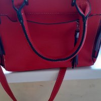 Дамска червена чанта, снимка 2 - Чанти - 34492977