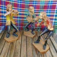 Продавам трио актрактивни фигури на музиканти, снимка 1 - Колекции - 35381864