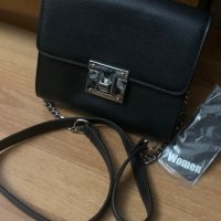 Нова дамска чанта, снимка 3 - Чанти - 34541121