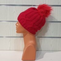 Нова зимна червена дамска шапка СилвърСтар с подплата плюш, снимка 10 - Шапки - 35510350