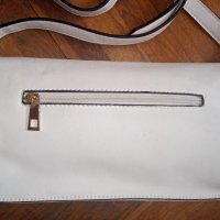 Малка дамска чанта, снимка 3 - Чанти - 37665716