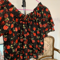 Дамска блуза в размер S/М, снимка 2 - Корсети, бюстиета, топове - 44922565
