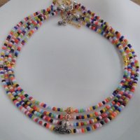 Цветни чокъри, снимка 1 - Колиета, медальони, синджири - 36916913