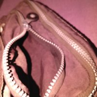 Мъжка чанта промазан плат маркова на Киплинг-две позици  за през рамо и колан 20х15х6см, снимка 5 - Чанти - 35318873