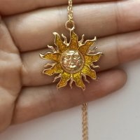 Медальон Слънце, снимка 3 - Колиета, медальони, синджири - 35604343