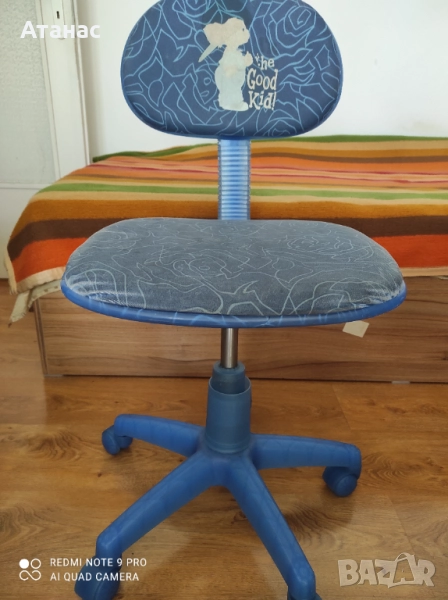 Продавам детски офис стол , снимка 1