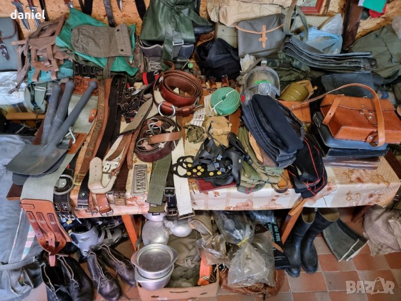 Военни противогази-звида мешки щансов лопатки танк бонета пантахони манерки канчета за хранаштикове, снимка 1