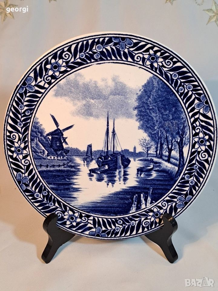 белгийска декоративна порцеланова чиния Boch 32/2, снимка 1