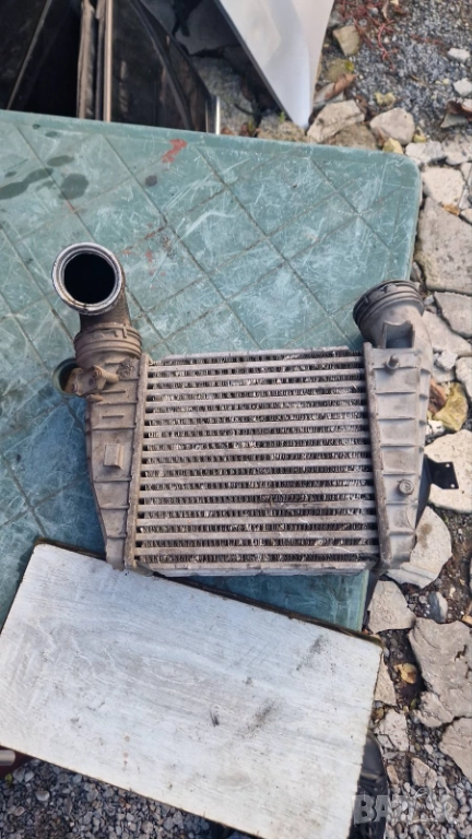 интеркулер Valeo Валео Пасат 5.5 1.9 131 AVF AWX VW PASAT PASSAT B5.5 interkuler, снимка 1