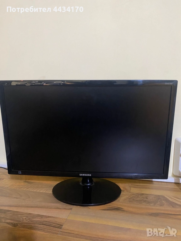 Samsung S24D300H – 24" Full HD монитор – употребяван, напълно работещ, снимка 1