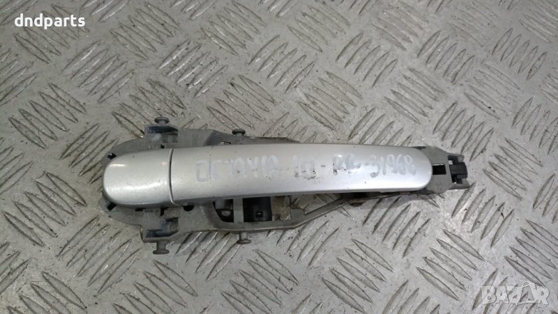 Дръжка врата Skoda Octavia 2010г.(задна дясна)	, снимка 1