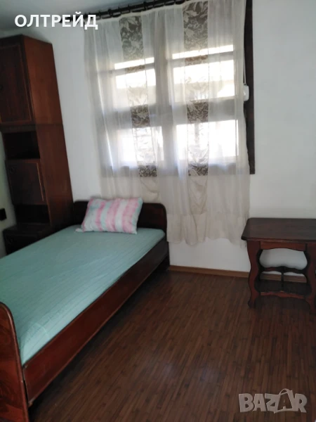 Боксониера в подножието на Стария град, снимка 1