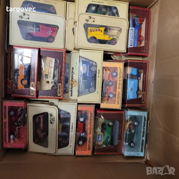 над 100 броя колекционерски колички matchbox, снимка 1