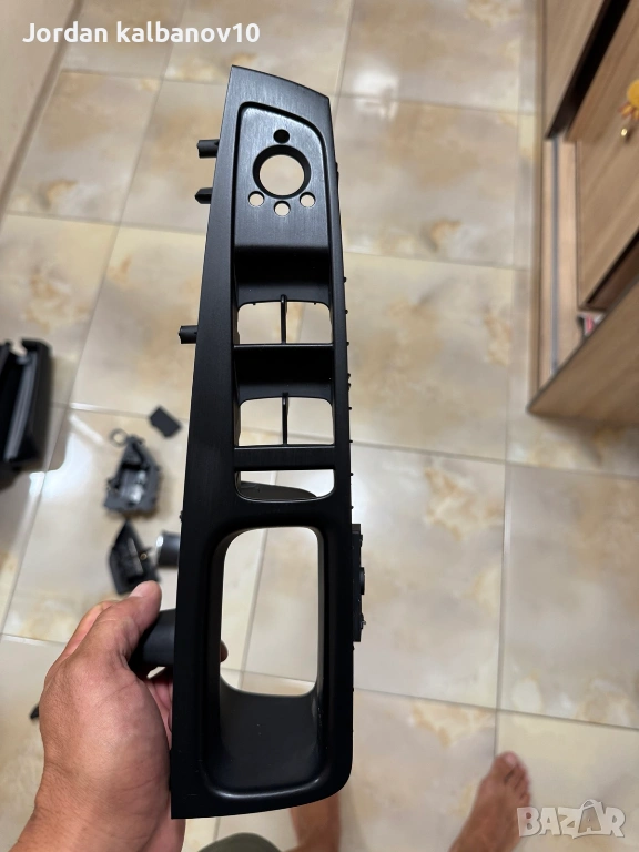 Вътрешна част на дръжката на предна лява врата на Ауди Audi A8 D4 4H само за 50Eur. 4H1959517, снимка 1