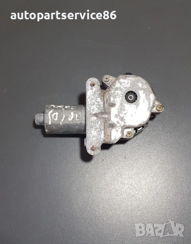 Мотор за стъкло предна дясна врата за Mercedes W638 Vito (1999-2002) 0130821666