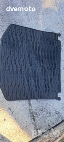 Стелка багажник с лого JEEP гранд чероки 2015