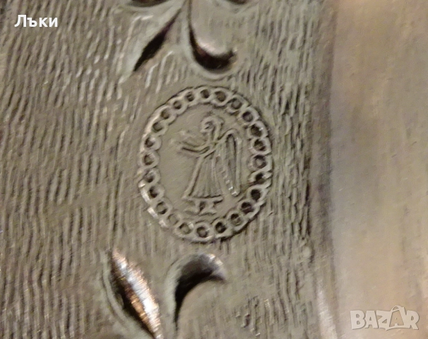 Калаена чиния за стена с картина ловци,покер. , снимка 4 - Антикварни и старинни предмети - 52504743