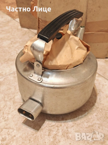 Чисто Нов Много Качествен Руски Соц СССР Електрически Чайник с упътване и кутия, снимка 2 - Кани - 54020484