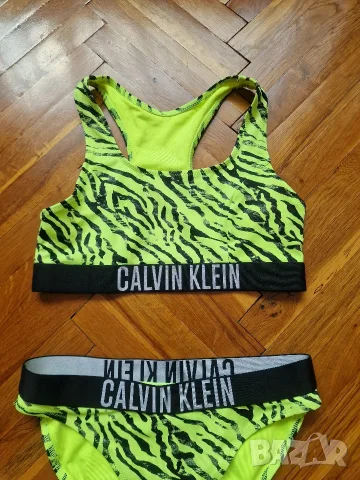 Страхотен детски бански CALVIN KLEIN размер 12 - 14 години , снимка 4 - Детско бельо и бански  - 55734596