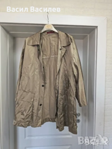 Бежово яке - Strenesse group