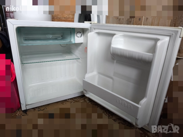 Хладилник с камера LG, снимка 2 - Хладилници - 52709234