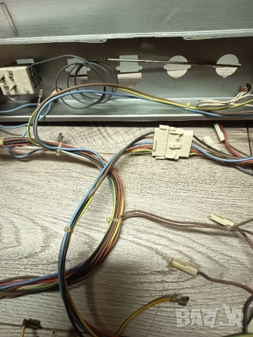 Готварска печка индезит mod: K6M5 части 6 вида В, снимка 4 - Печки, фурни - 51949463