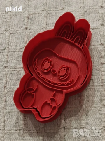 Лабубу Labubu Пластмасов резец форма за тесто бисквитки фондан торта, снимка 2 - Форми - 51197956