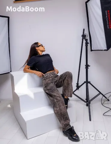 Уникални дамски дънки 