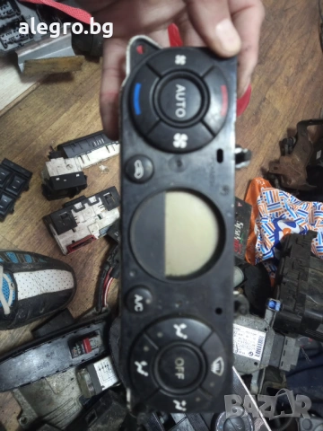 Управление климатик , Ford Mondeo 1S7H18C612AF, снимка 2 - Части - 54323286