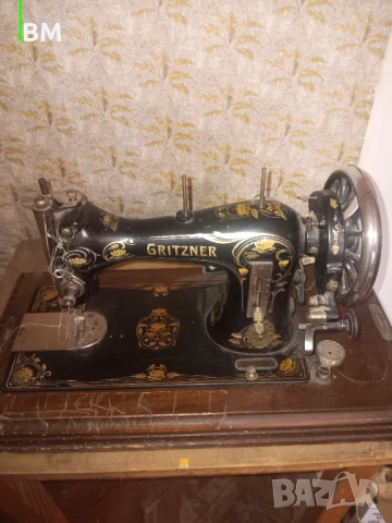 Левна машина Gritzner, снимка 2 - Шевни машини - 52186497