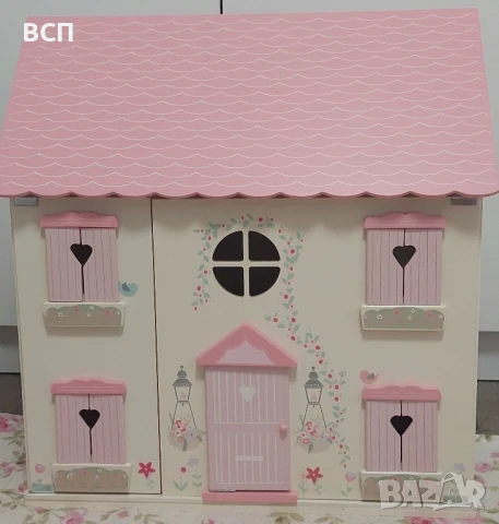 Детска дървена къща за кукли с аксесоари