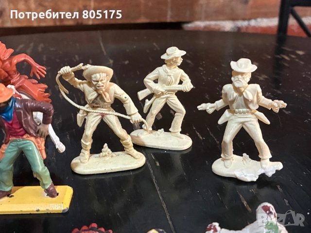 Стари фигурки войници индианци каубои араби HongKon и Timpo, снимка 5 - Колекции - 52955830