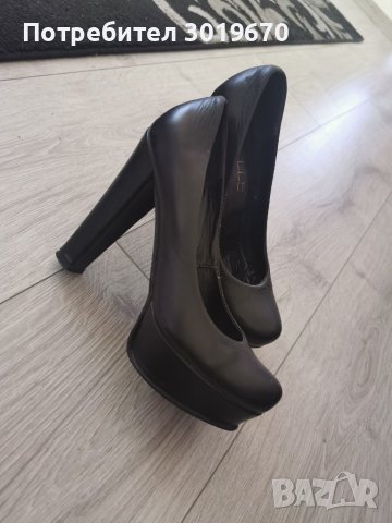 Обувки на висок ток, снимка 1 - Дамски обувки на ток - 42290999