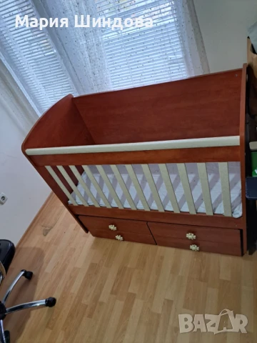 Детско люлеещо се легло с матрак, снимка 2 - Бебешки легла и матраци - 51314589