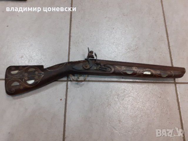 Стара красива кремъчна пушка,пищов,пистолет,оръжие