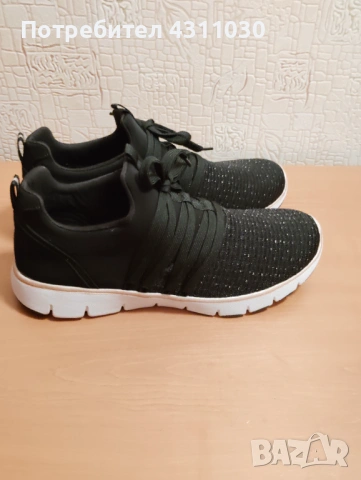 Нови маратонки 44 номер , снимка 3 - Спортни обувки - 54253574