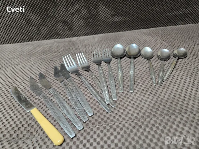 Прибори за хранене, вилици, лъжици и ножове 