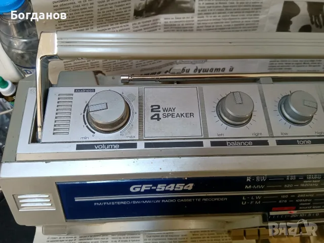SHARP GF-5454 RADIO CASSETTE RECORDER MADE IN JAPAN, снимка 10 - Радиокасетофони, транзистори - 55896627