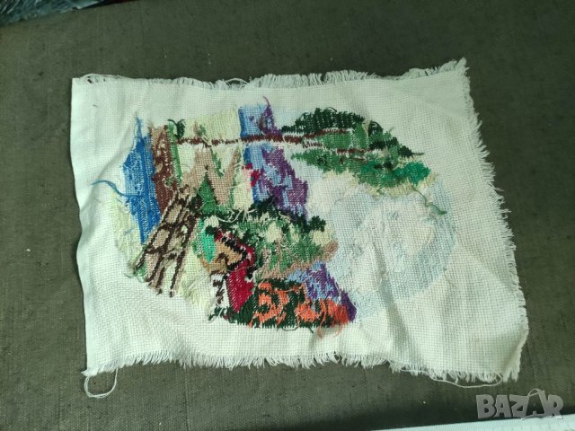Продавам малък гоблен, снимка 3 - Гоблени - 38301393
