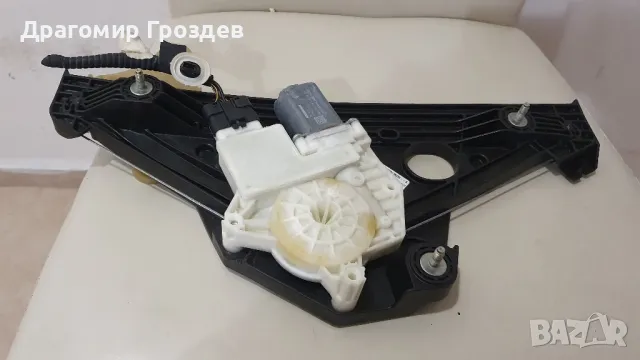 Механизъм за повдигане на стъкло за задна дясна врата за Renault Clio V / Рено Клио 5 (след 2019г), снимка 2 - Части - 47865974