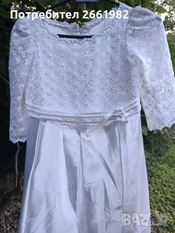 Разкошна бяла сатенена рокля с дантела, снимка 2 - Детски рокли и поли - 50759829