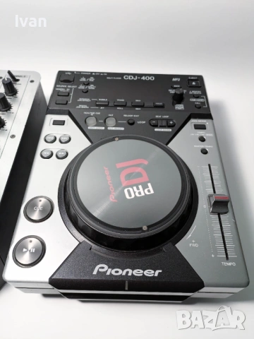 DJ сет 2x плеъра Pioneer CDJ-400 + миксер Behringer VMX 200 + кейс, снимка 4 - Ресийвъри, усилватели, смесителни пултове - 53327576